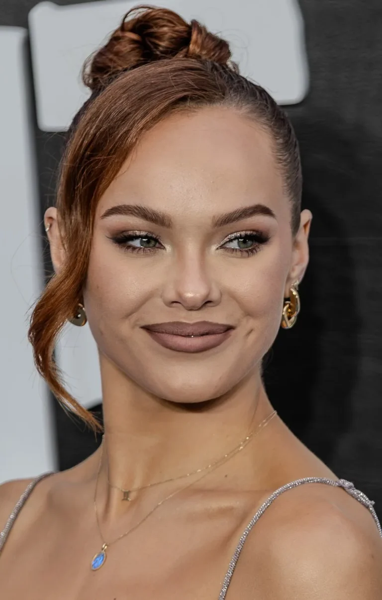 Alexis Warr at the Caught Stealing premiere in London, August 2025