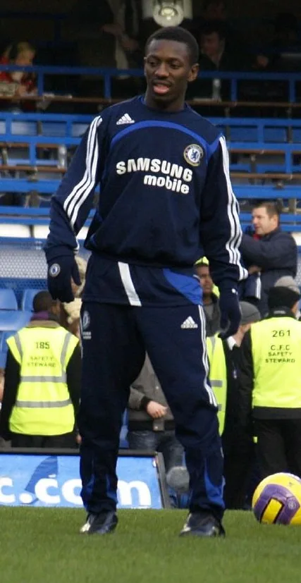 Shaun Wright-Phillips warming up for Chelsea in January 2008